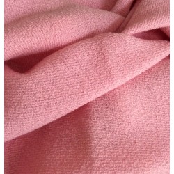 Tissu en laine bouclet rose