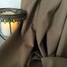 Tissu satin de laine 100% peignée coloris camel brillant pour tailleur et rideaux