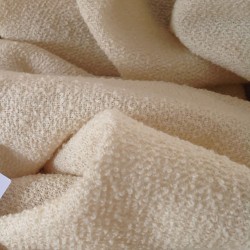 tissu bouclé écru