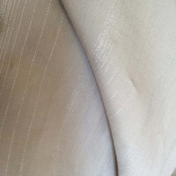 Tissu pur lin beige à fines rayures brillantes lurex au mètre