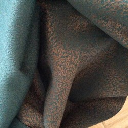 Tissu polyester turquoise dessin écorsse d'arbre