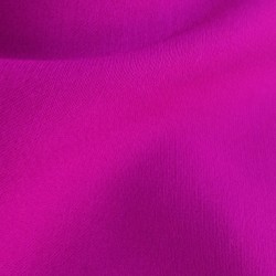 Echantillon : Tissu crepe envers satin en laine rose fuchsia