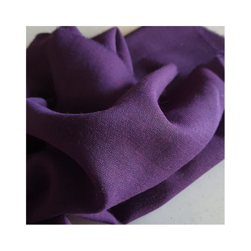 Tissu voile en laine viscose violet